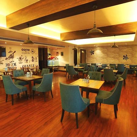 Jalsa Resort Indore Exterior photo
