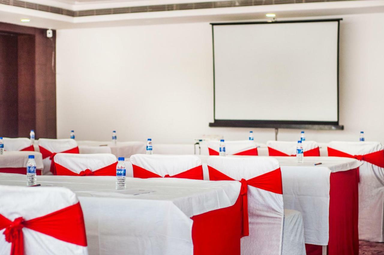 Jalsa Resort Indore Exterior photo