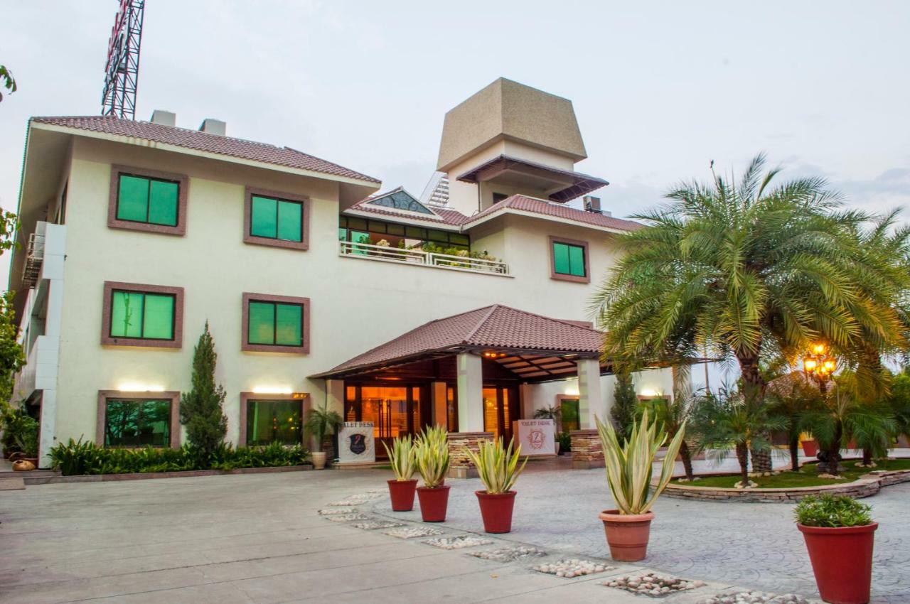 Jalsa Resort Indore Exterior photo