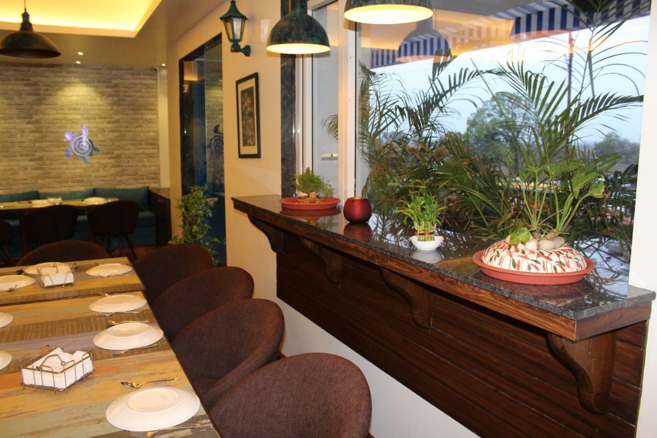Jalsa Resort Indore Exterior photo