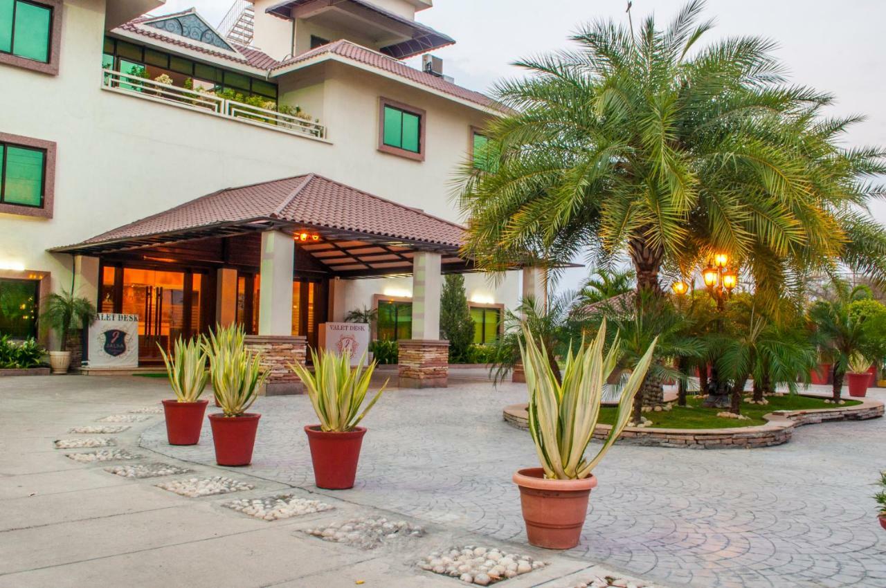 Jalsa Resort Indore Exterior photo