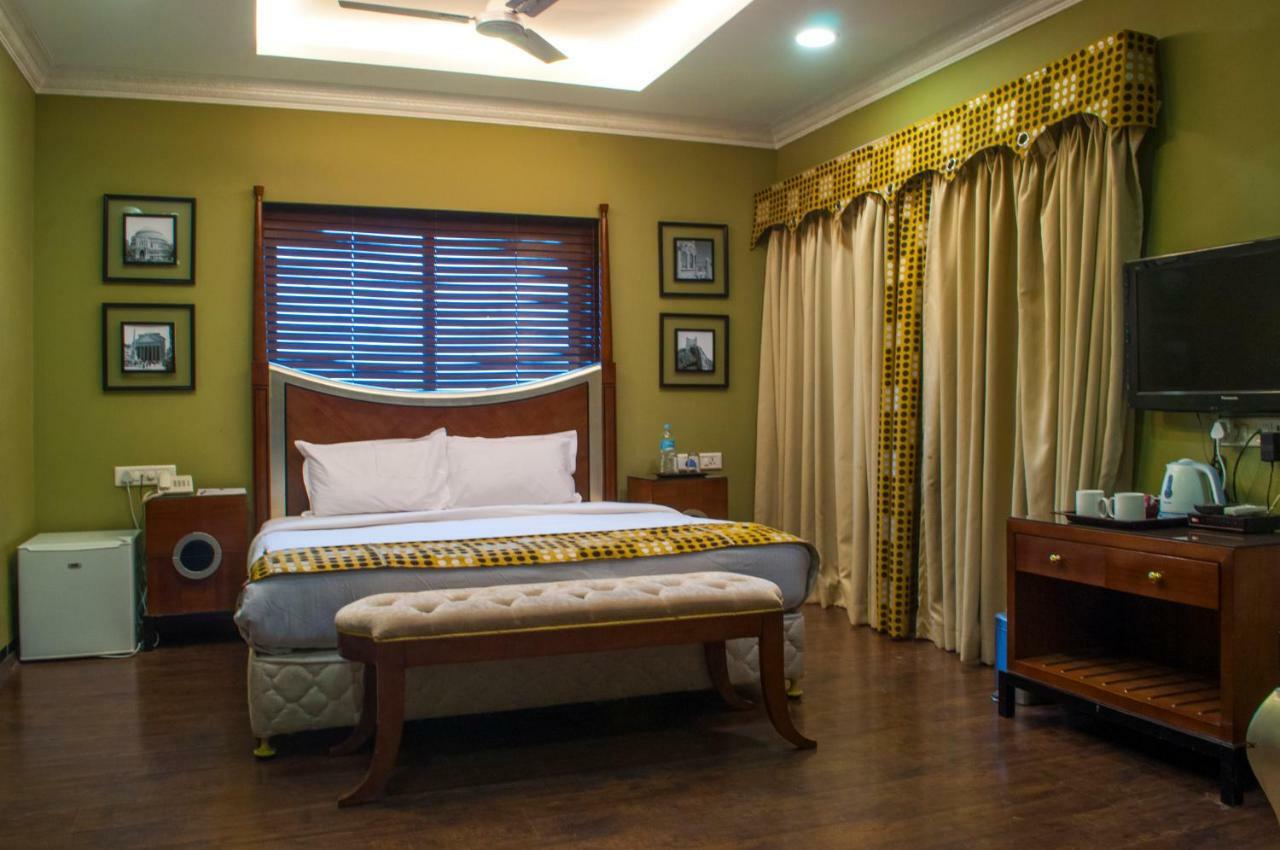 Jalsa Resort Indore Exterior photo