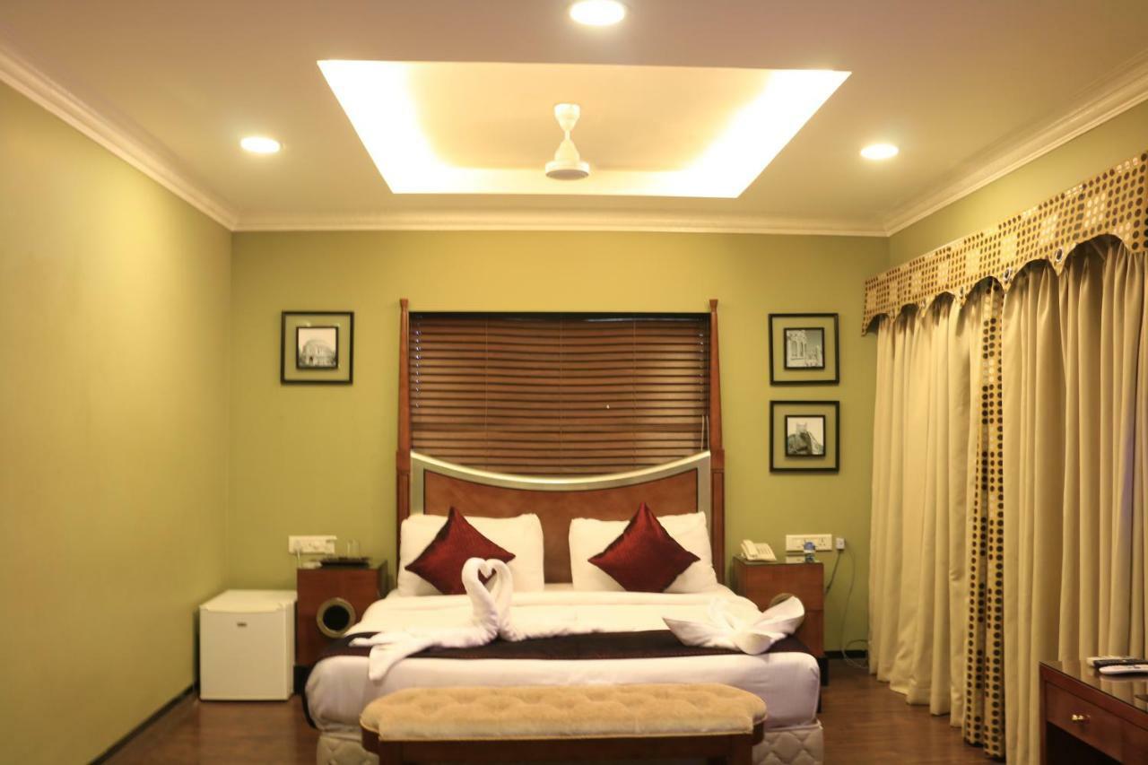 Jalsa Resort Indore Exterior photo