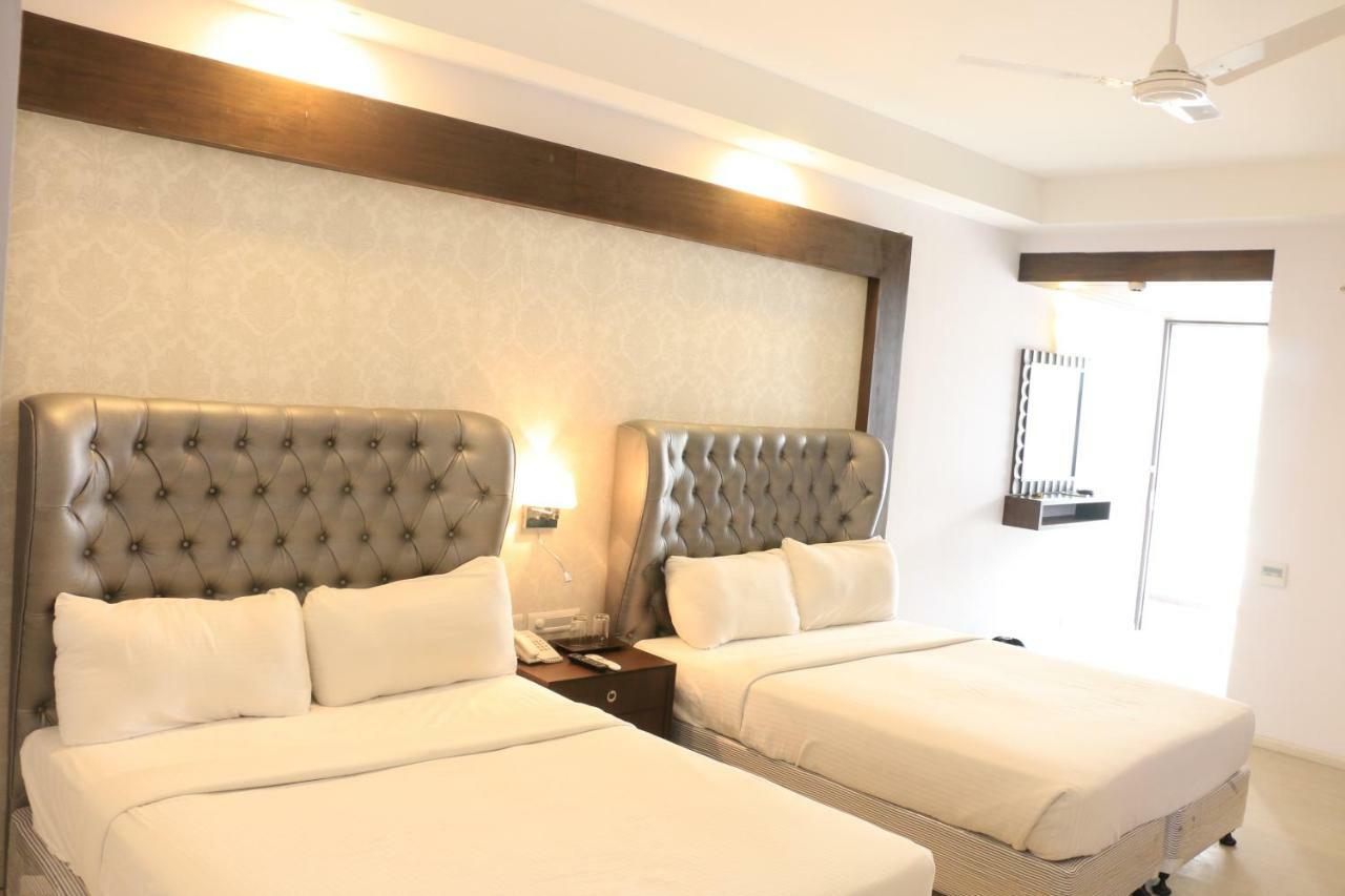 Jalsa Resort Indore Exterior photo