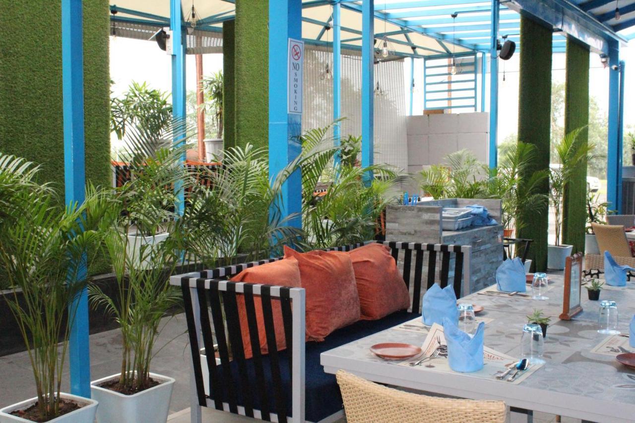 Jalsa Resort Indore Exterior photo